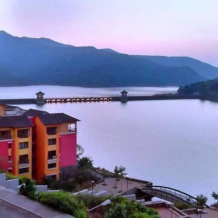 Portofino Apartment Lavasa Luaran gambar